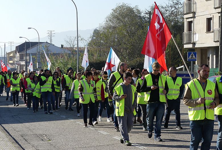 17-11-18 ManifaMaderasIglesiasPorrinhoMos18.JPG